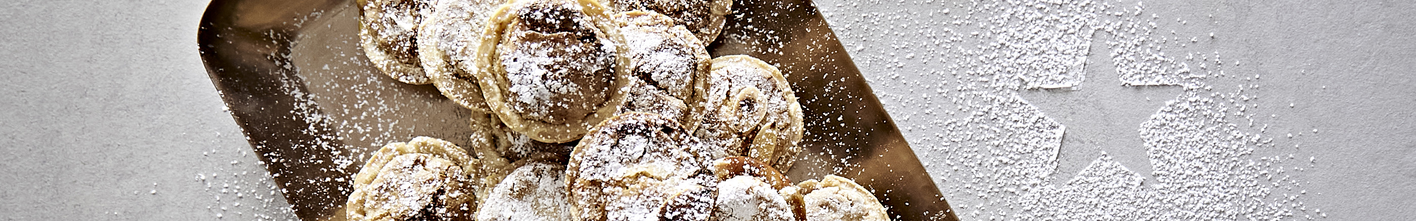 Italian Style Mince Pies with Ricciarelli Topping
