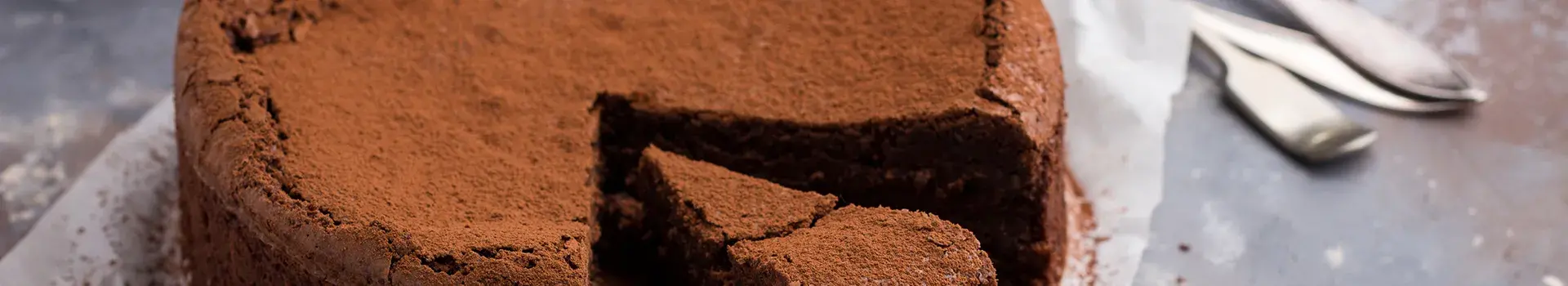 Gorgeous Flourless Chocolate Cake