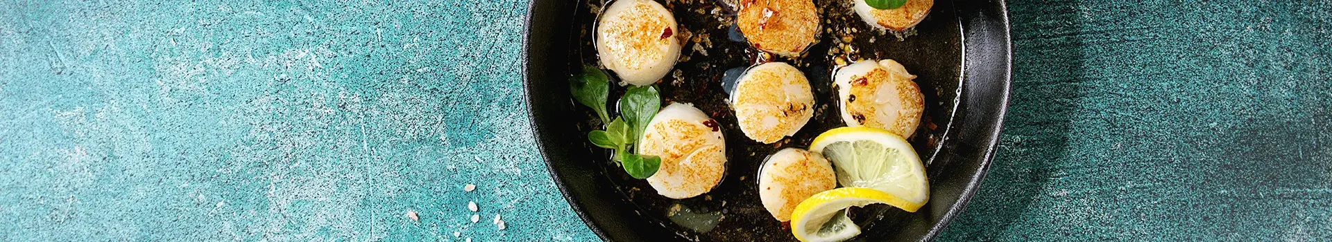 Seared Scallops and Mixed Leaf Salad