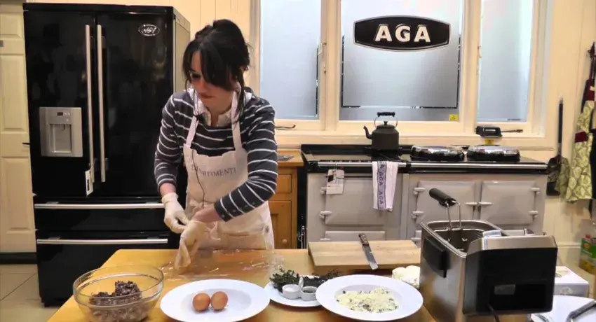 Agaliving