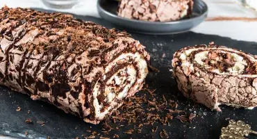 Meringue Roulade