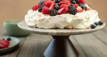 Fruit Pavlova 