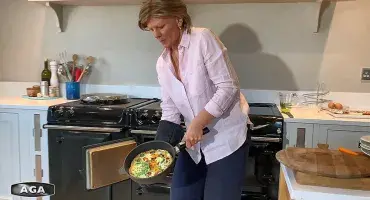 AGA demonstrator Na Hansell cooks a frittata 