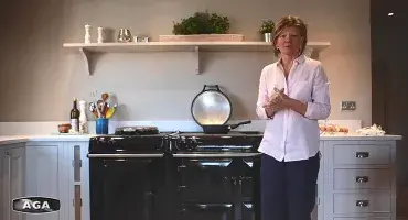 AGA Demonstrator Na Hansell cooking an Omelette on her AGA