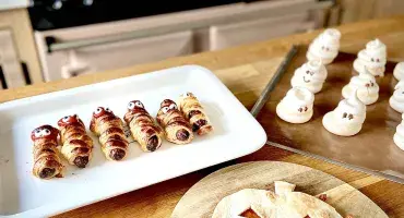 Meringue 'Ghosts' Halloween Recipe