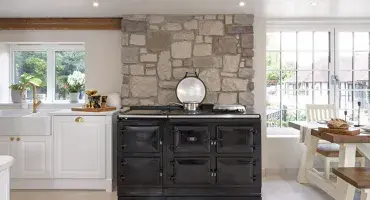 AGA 7 Series 150 in Black