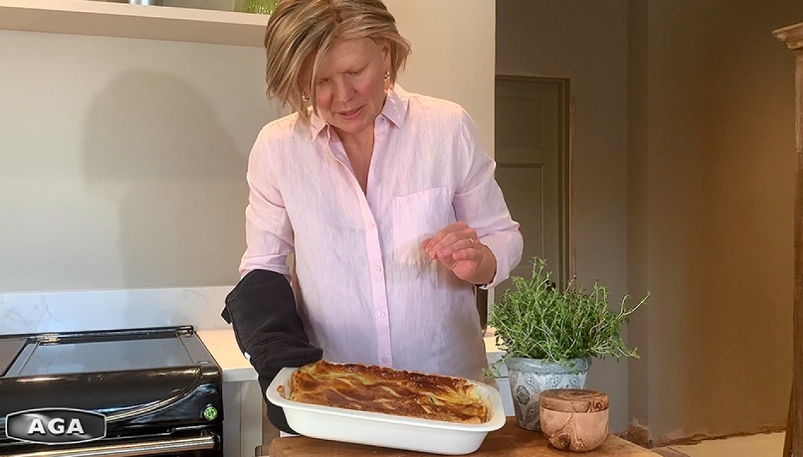 AGA Demonstrator Na Hansell cooking a chicken pie