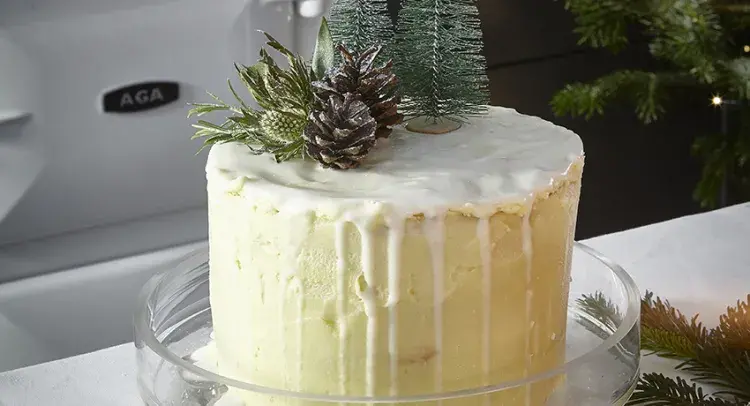 White Chocolate and Salted Caramel Drip Cake