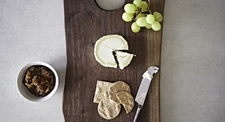 Apple and Pear Chutney with Chilli and Coriander Seed