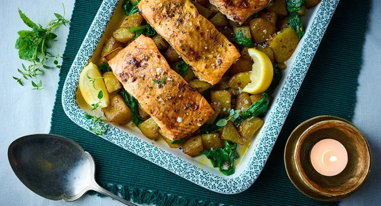 Spiced Salmon Saag Aloo Traybake