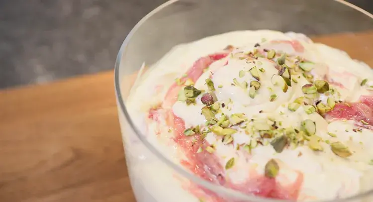 Rhubarb Fool in Simplicity Trifle Bowl